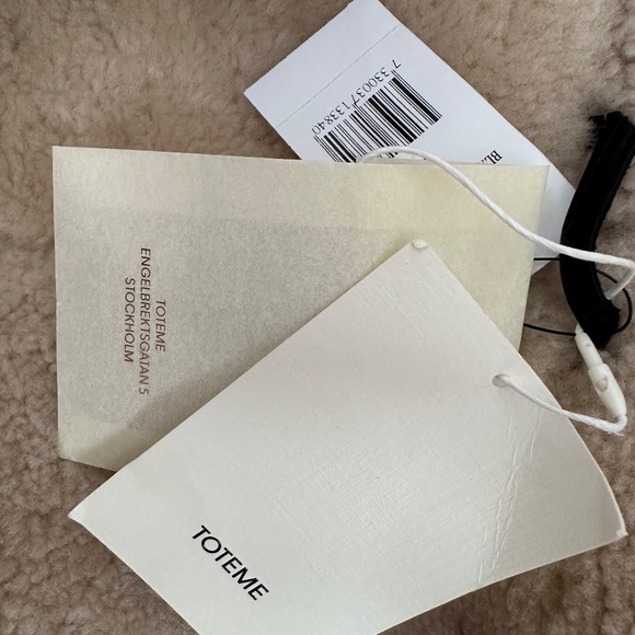 TOTEME Signature Shearling Jacket - NWT - Picture 6 of 10
